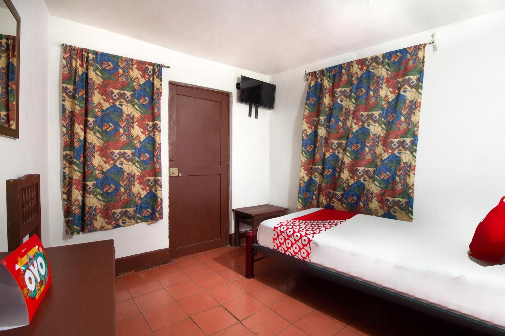 Oyo Hotel Brazil,Guadalajara,Estadio Jalisco ภายนอก รูปภาพ